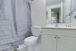 Airport Proximity- Apt in Crystal City