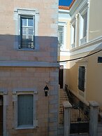 6 Roosevelt Str.
