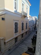 6 Roosevelt Str.