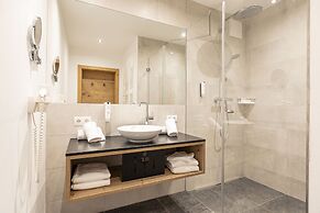 Lovely Apartment With Mountain Views