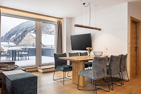 Lovely Apartment With Mountain Views