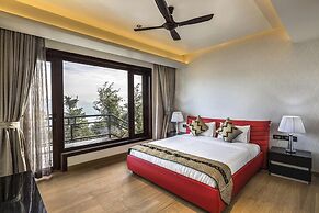 An Extravagant Pushp Villa Overlooking the Ganges