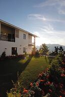 An Extravagant Pushp Villa Overlooking the Ganges