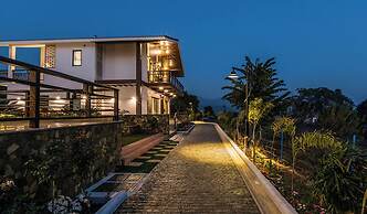 An Extravagant Pushp Villa Overlooking the Ganges