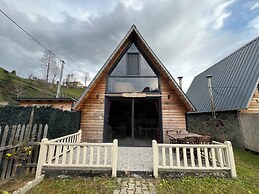 Rize Seversin Suit Bungalow