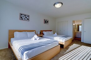 Spacious 2BR Apartment in Crystal City