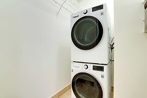 Prime Crystal City Apartments