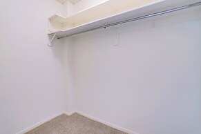 Prime Crystal City Apartments