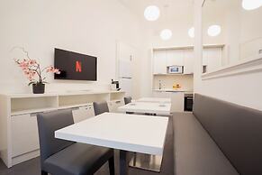 History Suite Essence