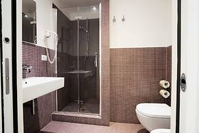 History Suite Essence