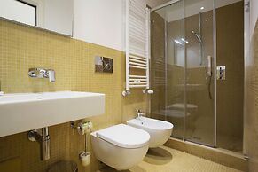 History Suite Essence