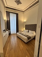 History Suite Essence