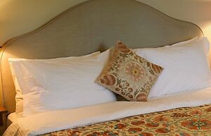 Laklouk 1808 lodge by Hansa