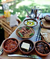 Laklouk 1808 lodge by Hansa