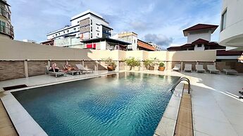 Partial Seaview Studio on 11 Floor Near Jungceylon, Bangla Street