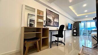 Partial Seaview Studio on 11 Floor Near Jungceylon, Bangla Street