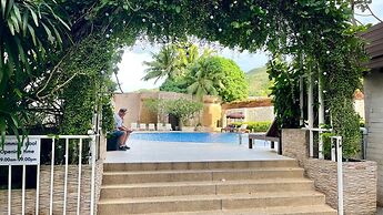 Partial Seaview Studio on 11 Floor Near Jungceylon, Bangla Street