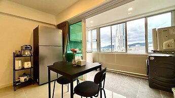 Partial Seaview Studio on 11 Floor Near Jungceylon, Bangla Street