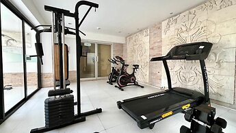 Partial Seaview Studio on 11 Floor Near Jungceylon, Bangla Street