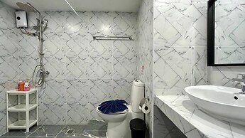 Partial Seaview Studio on 11 Floor Near Jungceylon, Bangla Street