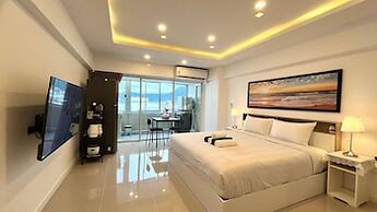 Partial Seaview Studio on 11 Floor Near Jungceylon, Bangla Street