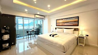 Partial Seaview Studio on 11 Floor Near Jungceylon, Bangla Street