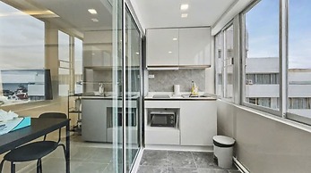 Heritage - Modern Studio Shared Pool, City Centre