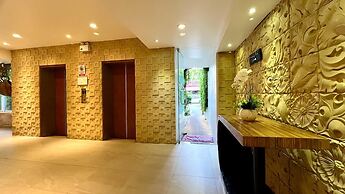 Partial Seaview Studio on 11 Floor Near Jungceylon, Bangla Street