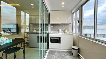 Partial Seaview Studio on 11 Floor Near Jungceylon, Bangla Street