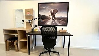 Partial Seaview Studio on 11 Floor Near Jungceylon, Bangla Street