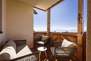 Apartment With Balcony/terrace