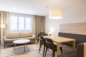 Apartment With Balcony/terrace