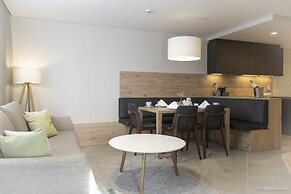 Apartment With Balcony/terrace
