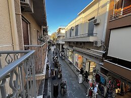 Caryatids Luxury Apartment