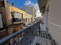 Caryatids Luxury Apartment