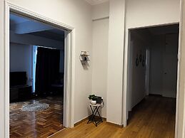 Caryatids Luxury Apartment