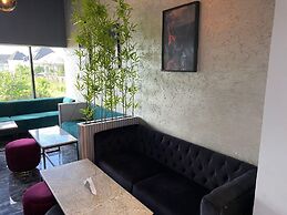 Tomking Legacy Hotel