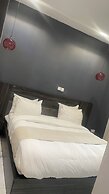 Tomking Legacy Hotel