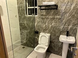 Tomking Legacy Hotel