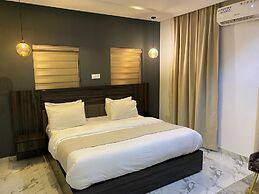 Tomking Legacy Hotel
