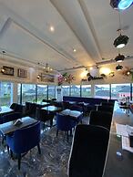 Tomking Legacy Hotel