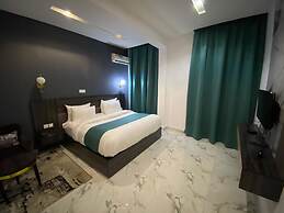 Tomking Legacy Hotel