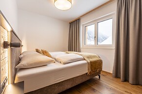 Spacious Apartment With Balcony