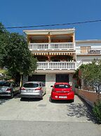 Crikvenica Apartments and Rooms With Sea View