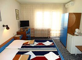 Crikvenica Apartments and Rooms With Sea View