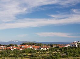 Scenic Elegant Apartments Krk With Balcony and Pool