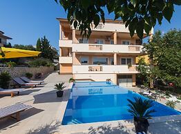 Scenic Elegant Apartments Krk With Balcony and Pool