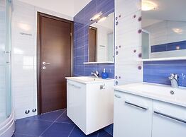 Scenic Elegant Apartments Krk With Balcony and Pool