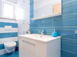 Scenic Elegant Apartments Krk With Balcony and Pool