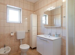 Scenic Elegant Apartments Krk With Balcony and Pool